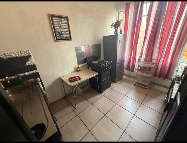 2 BEDROOM APARTMENT FOR SALE IN VANDERBIJLPARK CW 6